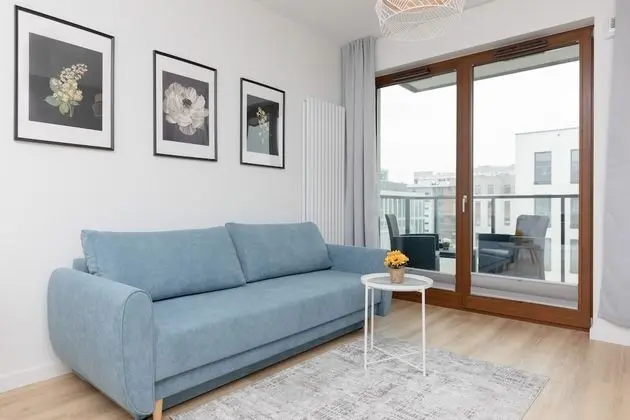 Warsaw Apartment Postępu by Renters