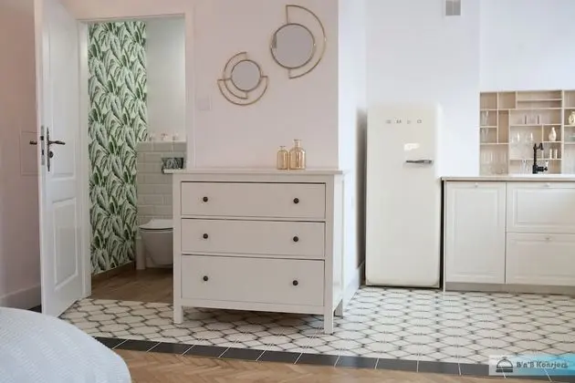 Warsaw Concierge Royal Baths Studio