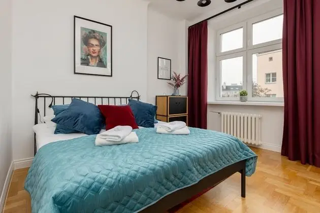 Warsaw Grójecka by Renters Prestige