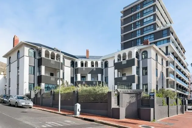 Warwick Mansions 8 - Dış Mekan