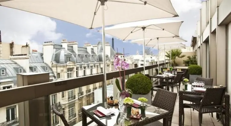 Warwick Paris