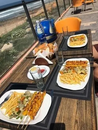 Wassay Beach - Yerinde Yemek