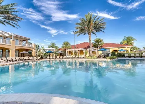 Water Park Luxury 2BR Near Disney - Havuz