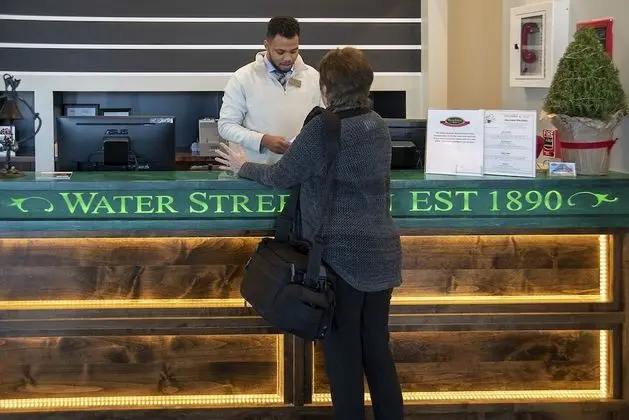 Water Street Inn - Lobi