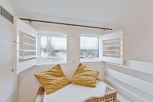 On the Water - Waterside studio - İç Mekan