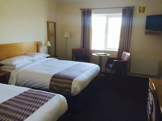 Waterford Marina Hotel - Oda