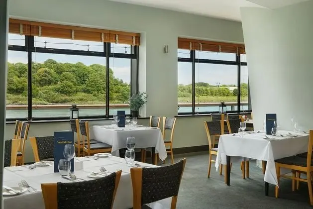 Waterford Marina Hotel - Yerinde Yemek