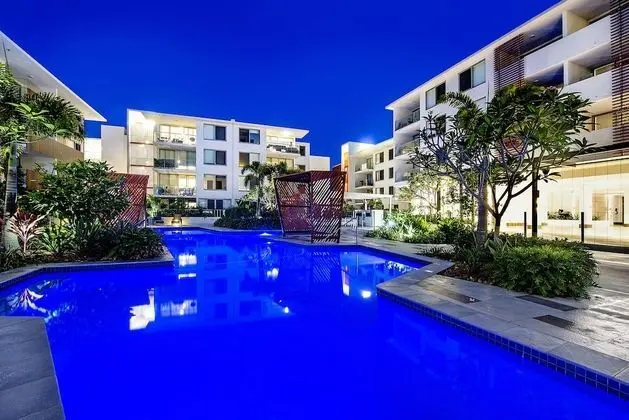 Waterford Private Apartments - Havuz