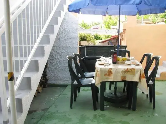 Waterfront Apartment Family Friendly, Ground Level - Yerinde Yemek