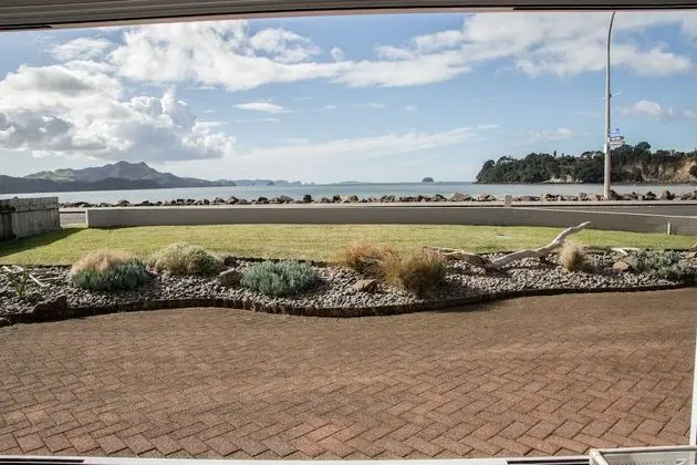 Waterfront Apartments Whitianga - Plaj