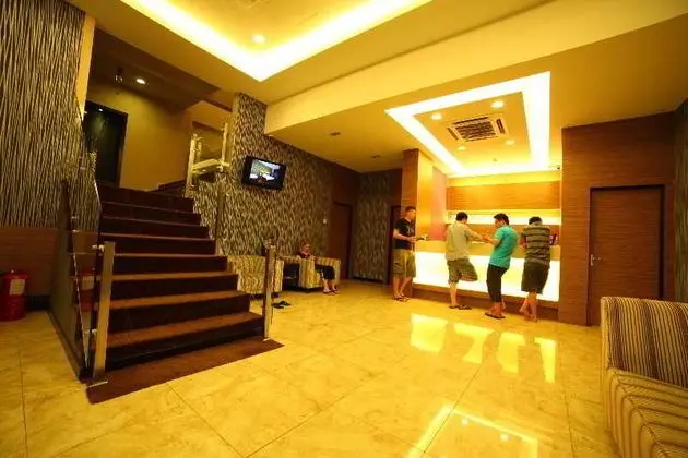 Waterfront Boutique Hotel - Lobi