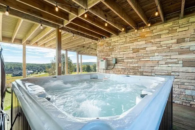 Waterfront Greens Chalet - Havuz