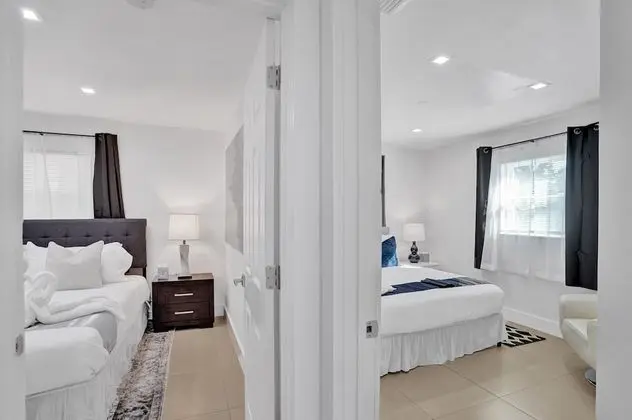 Waterfront Newly Renovated 4 BR Home - Oda