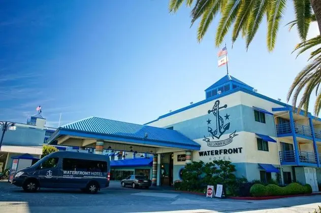 Waterfront Hotel
