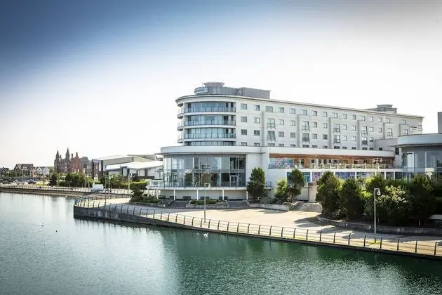 Waterfront Southport Hotel - Dış Mekan