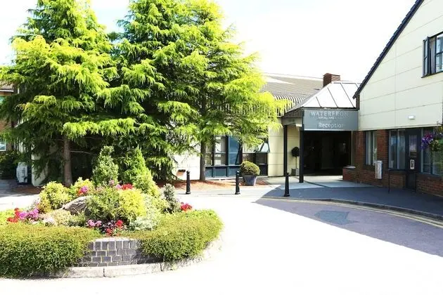 The Waterfront Hotel Spa & Golf - Dış Mekan