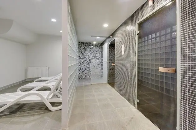 Waterlane by Downtown Apartments - Havuz