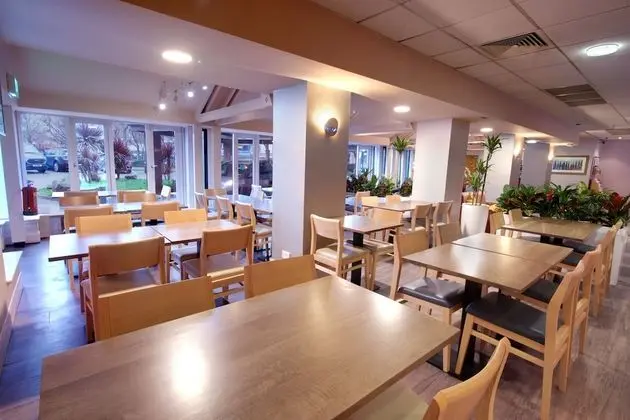 Waterloo Hub Hotel & Suites - Yerinde Yemek