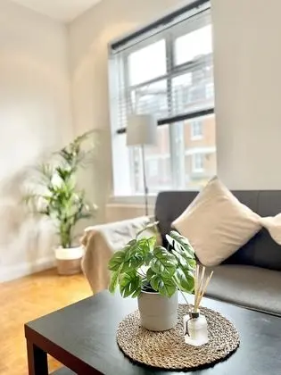 Waterloo Luxury Apartment - Yerinde Yemek