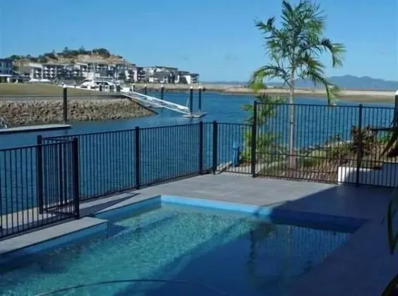 Waters Edge Townhouse 4 - Havuz