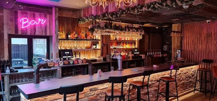 The Waterside Bar Rooms & Restaurant - Bar