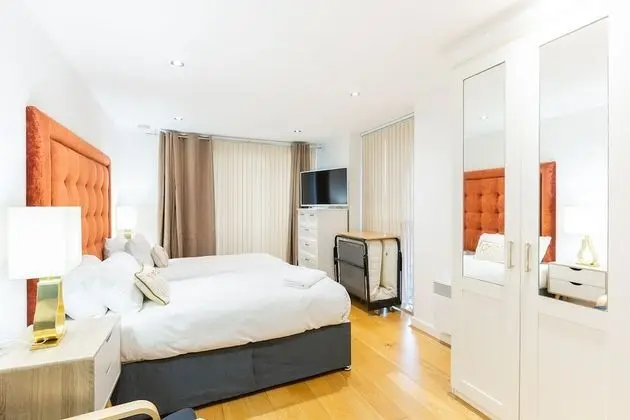 Waterside Bliss 2 Bed 2 Bath Apartment