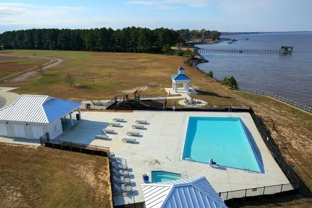Waterside Resort by Capital Vacations - Havuz