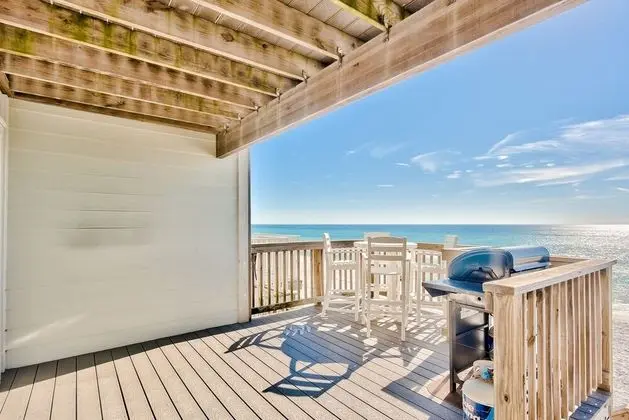 Waterside Dreams Beachfront Newly Remodeled