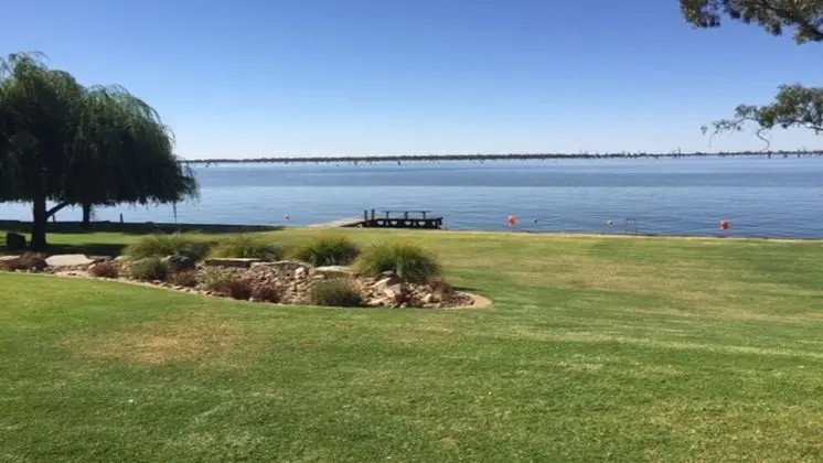 Waterview- Stoneleigh at Yarra - Dış Mekan
