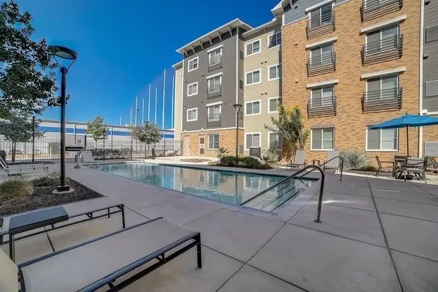Waterwalk San Antonio at The Rim - Havuz