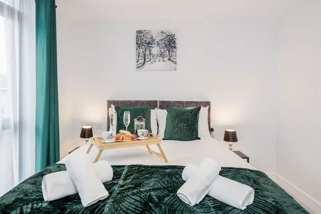 Watford Cassio Luxury - Modernview Serviced Accommodation - Oda