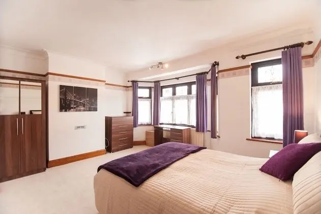 Watford stays - 4bed house