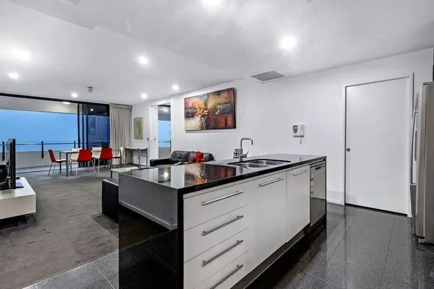 Wave Apartments Broadbeach - Mutfak
