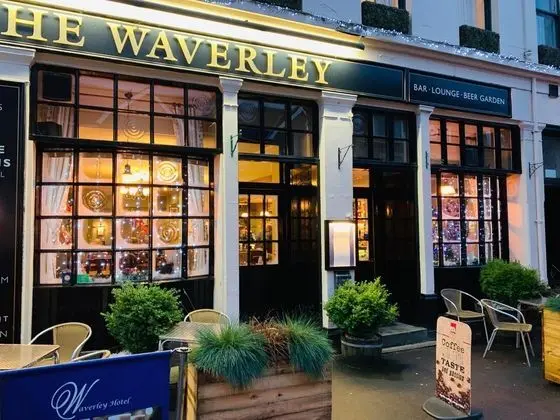 The Waverley Hotel - Dış Mekan