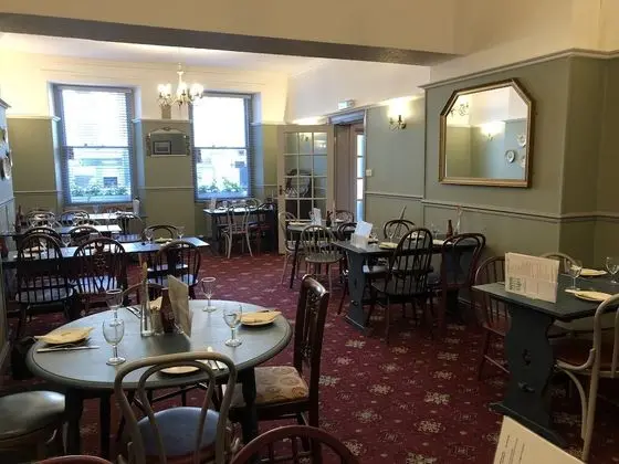 The Waverley Hotel - Yerinde Yemek