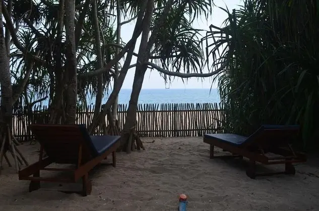 The Waves Beach Chalets - Plaj