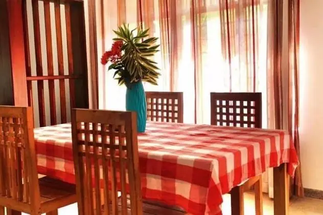 Waves Guest House & Turtle Restaurant - Yerinde Yemek