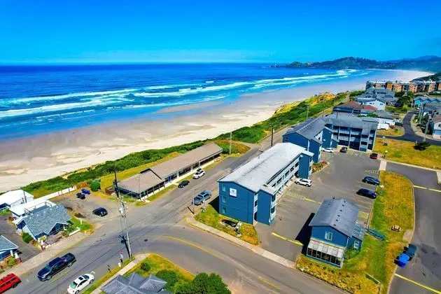 Waves of Newport - Plaj
