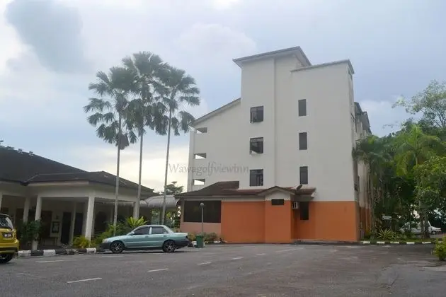 Wawa's Golf View Inn