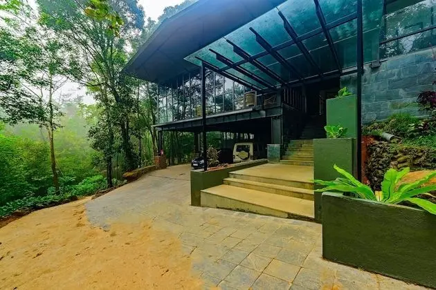 Wayanad Wild Rainforest lodge by CGH Earth - Lobi