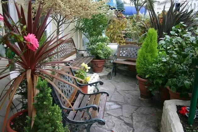Wayfarer Guest House