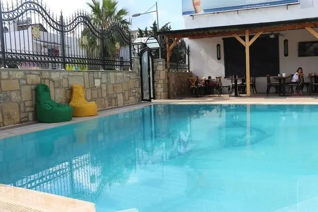 Wb Weekend Otel - Havuz