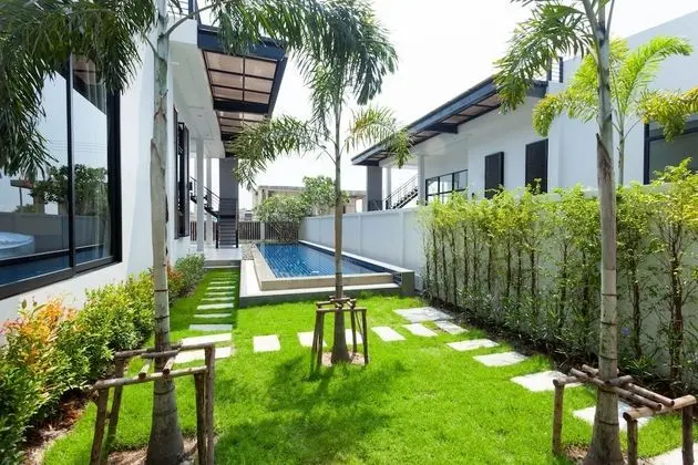 WE by Sirin Pool Villa Huahin - Havuz