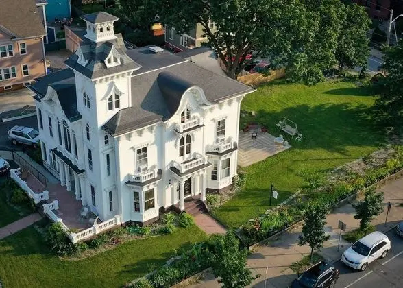 The Wedding Cake House - Dış Mekan