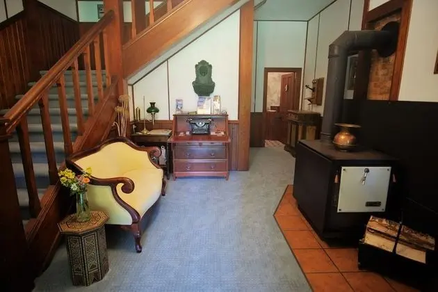 Wedgwood Manor and Glamping Retreat - Lobi