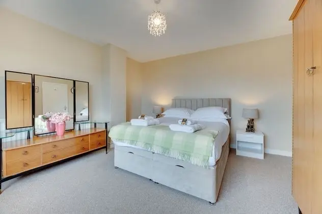 Week2Week The Broadway - 3 Bed Coastal Property - Oda