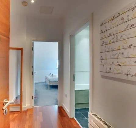 Week2Week City Centre Loft Apartment - Lobi
