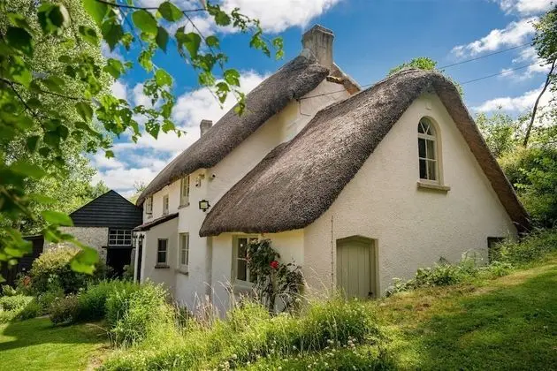 Weeke Brook - Quintessential Thatched Luxury Devon Cottage