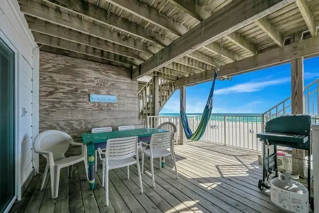 Weekender by Avantstay Gorgeous Beach Front Home w/ Ocean View - 1