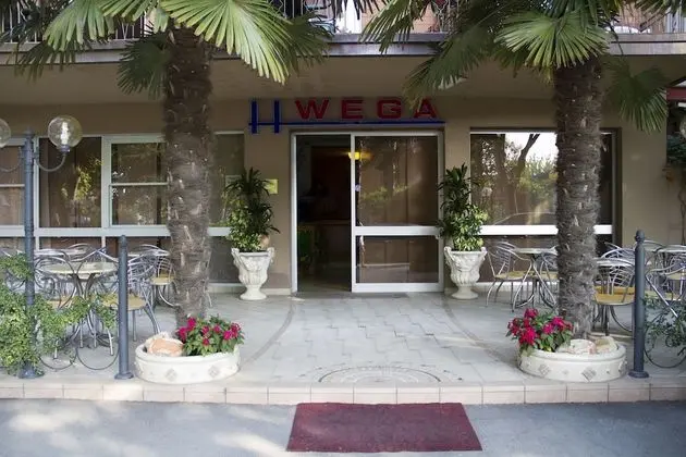 Hotel Wega - Dış Mekan